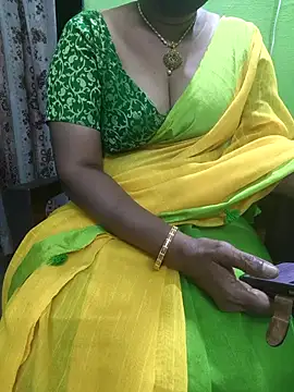 Snapshot of niiveditha chatting on December 3, 2025, 11:30 am niiveditha online show from December 3, 2025, 11:30 am