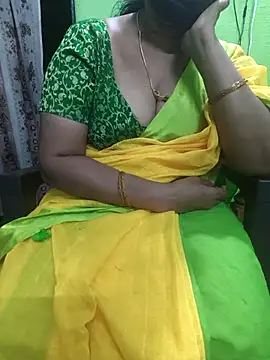 Snapshot of niiveditha chatting on December 4, 2025, 3:10 pm niiveditha online show from December 4, 2025, 3:10 pm