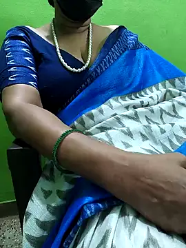Snapshot of niiveditha chatting on February 21, 2026, 1:45 pm niiveditha online show from February 21, 2026, 1:45 pm
