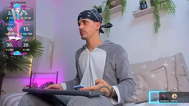 Dirty Kingg online show from October 18, 2025, 8:42 pm