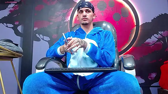 Dirty Kingg online show from November 4, 2025, 8:19 pm