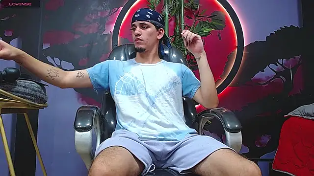 Dirty Kingg online show from November 21, 2025, 8:18 pm