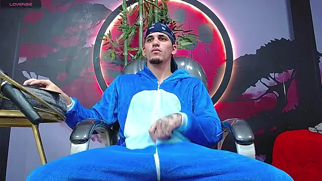 Dirty Kingg online show from November 22, 2025, 7:57 pm