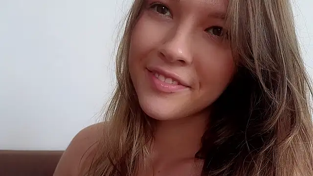 DemiDee online show from November 6, 2025, 9:43 am