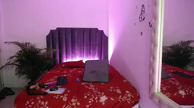 moree Queen online show from February 9, 2025, 2:06 am