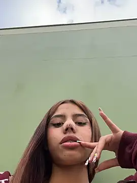 Laura-Khalifa online show from February 18, 2025, 8:58 pm