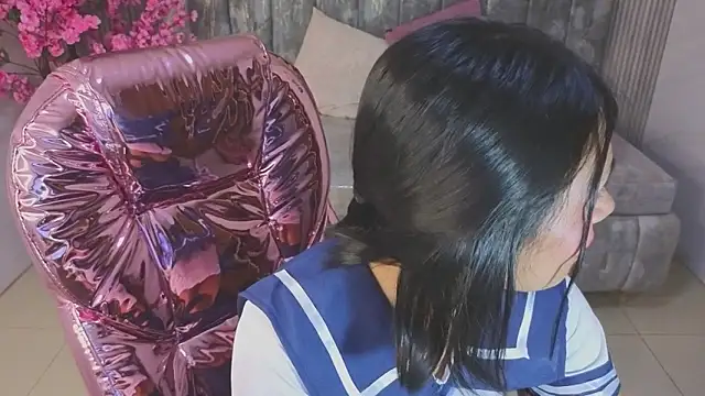 salome stockman s online show from November 18, 2025, 2:54 pm