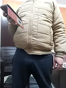 innocentboy1987 online show from February 13, 2025, 4:54 am