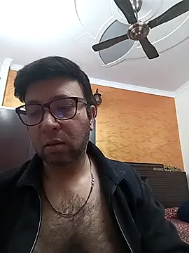 innocentboy1987 online show from February 13, 2025, 11:06 am