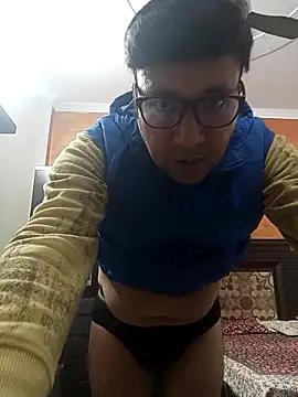 innocentboy1987 online show from November 27, 2025, 6:04 am