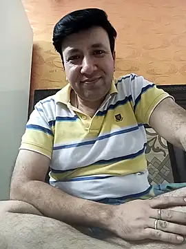 innocentboy1987 online show from May 20, 2026, 4:46 pm