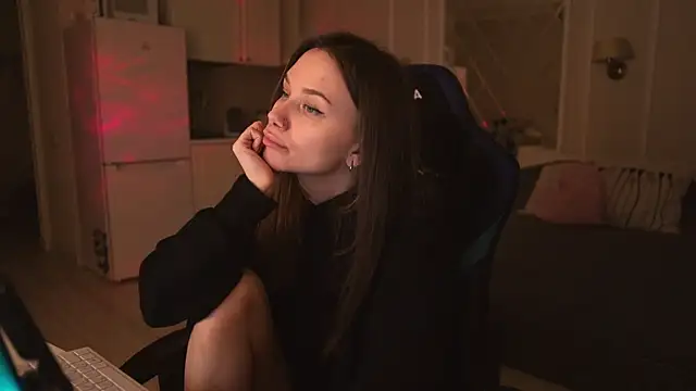 alexa feels  online show from March 2, 2025, 7:34 pm