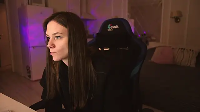 alexa feels  online show from March 2, 2025, 10:38 pm