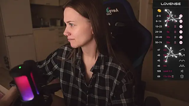 alexa feels  online show from September 25, 2025, 4:11 pm