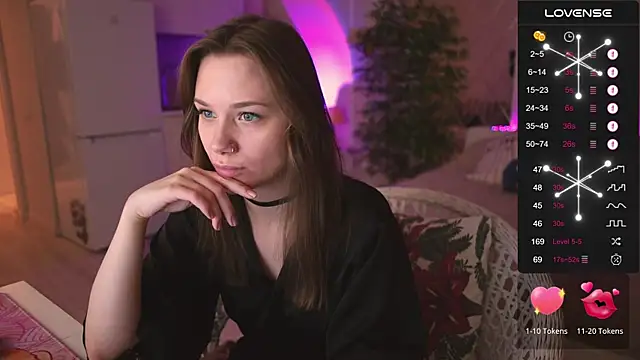 alexa feels  online show from November 28, 2025, 4:09 pm