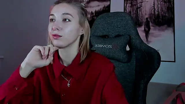 Snapshot of PhilippaAdamas chatting on February 14, 2025, 5:41 am PhilippaAdamas online show from February 14, 2025, 5:41 am