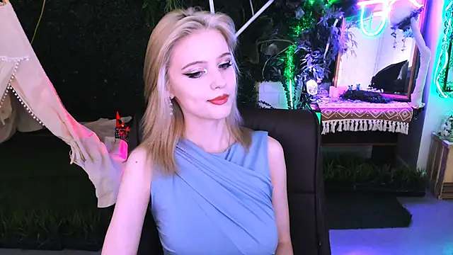 LeonaStane online show from November 28, 2025, 5:59 pm