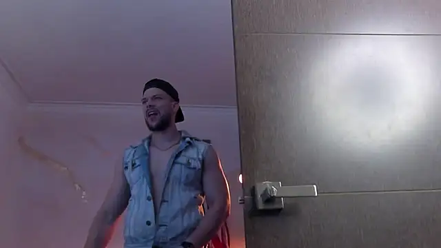 Snapshot of bakersboyssexys chatting on February 6, 2026, 3:22 am bakersboyssexys online show from February 6, 2026, 3:22 am