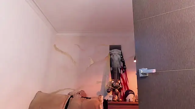 Snapshot of bakersboyssexys chatting on February 19, 2026, 9:38 am bakersboyssexys online show from February 19, 2026, 9:38 am