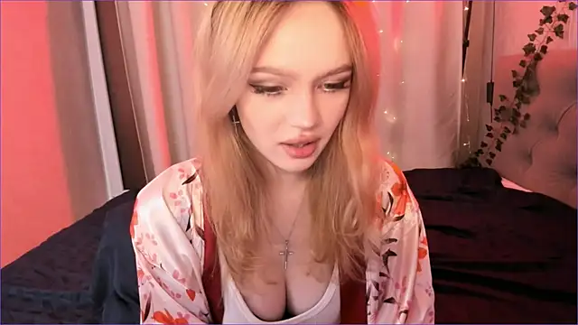 MiaRanki online show from April 7, 2026, 9:48 pm