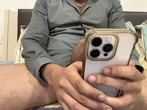 iamabigdickindian online show from September 25, 2025, 6:00 pm