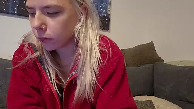 Snapshot of ademandjulia chatting on November 14, 2025, 8:29 pm ademandjulia online show from November 14, 2025, 8:29 pm