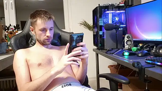 ademandjulia online show from January 15, 2026, 8:56 pm