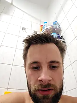 ademandjulia online show from February 2, 2026, 9:24 pm