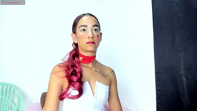 Olivia Stevens online show from June 18, 2026, 8:13 pm