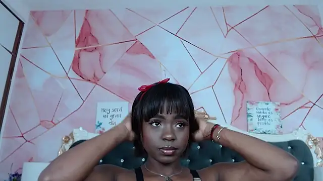 LindaBird online show from January 7, 2026, 8:22 pm