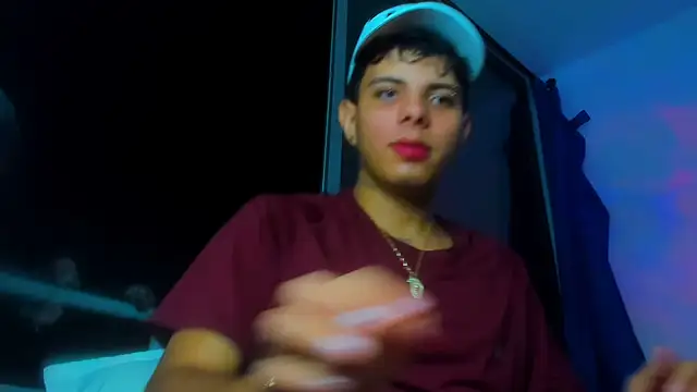 Snapshot of Alessandro_1610 chatting on October 21, 2025, 5:41 am Alessandro 1610 online show from October 21, 2025, 5:41 am