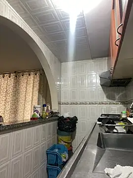 Carola-Ross online show from April 10, 2026, 4:55 pm