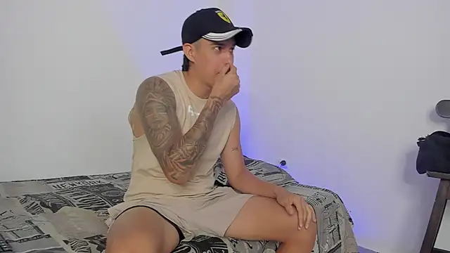 Snapshot of hugosan12 chatting on October 3, 2025, 4:26 pm hugosan12 online show from October 3, 2025, 4:26 pm