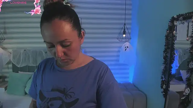 abby apple online show from October 21, 2025, 1:56 pm