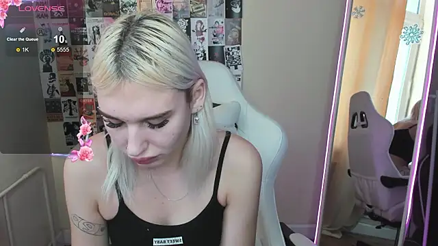 EvelinaLuu online show from January 17, 2026, 3:55 am