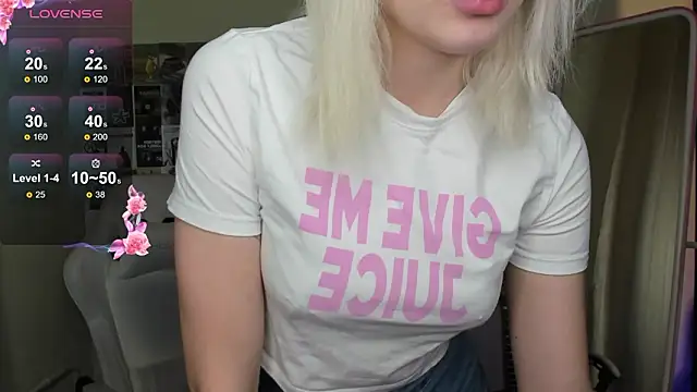 EvelinaLuu online show from February 26, 2026, 12:04 pm