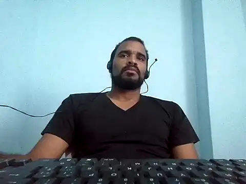 Snapshot of YOX22 chatting on March 3, 2025, 8:43 pm YOX22 online show from March 3, 2025, 8:43 pm