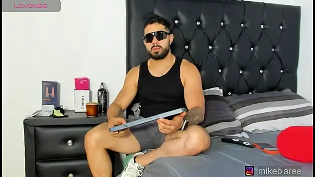 mikeblaree online show from April 18, 2026, 6:34 pm