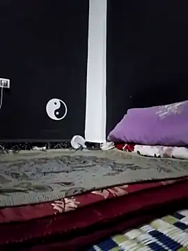 Snapshot of Adem_usr chatting on February 14, 2025, 7:12 pm Adem usr online show from February 14, 2025, 7:12 pm