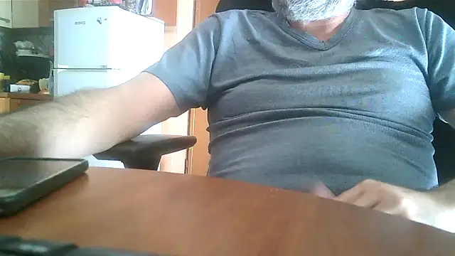Snapshot of lanata chatting on May 18, 2026, 2:34 pm lanata online show from May 18, 2026, 2:34 pm