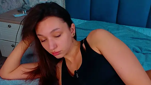 ColleenCox online show from March 2, 2025, 8:18 pm