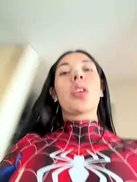 Snapshot of KarolVega- chatting on October 30, 2025, 3:57 pm KarolVega- online show from October 30, 2025, 3:57 pm