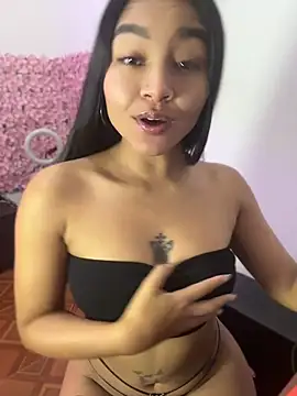 Snapshot of Lynda_Bonnie chatting on May 16, 2026, 4:28 pm Lynda Bonnie online show from May 16, 2026, 4:28 pm