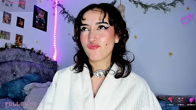 roxxystar  online show from March 7, 2025, 8:13 am
