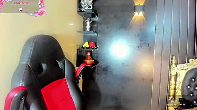 Snapshot of emelly_horny_ chatting on February 22, 2025, 11:24 am emelly horny online show from February 22, 2025, 11:24 am