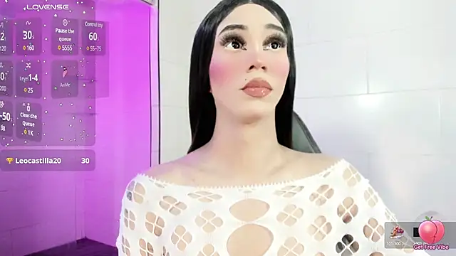 Snapshot of emelly_horny_ chatting on March 14, 2025, 11:34 am emelly horny online show from March 14, 2025, 11:34 am