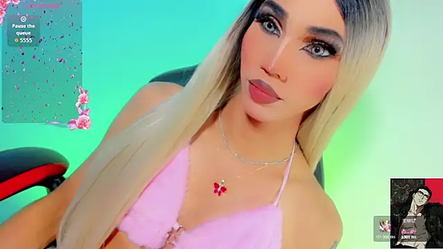 Snapshot of emelly_horny_ chatting on September 29, 2025, 7:19 pm emelly horny online show from September 29, 2025, 7:19 pm