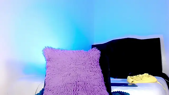 Snapshot of emelly_horny_ chatting on November 29, 2025, 6:44 pm emelly horny online show from November 29, 2025, 6:44 pm