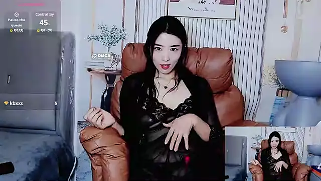 Snapshot of Tangtang-baby chatting on February 19, 2025, 2:44 am Tangtang-baby online show from February 19, 2025, 2:44 am