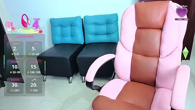 Snapshot of atenea_02_love chatting on November 6, 2025, 2:45 am atenea 02 love online show from November 6, 2025, 2:45 am